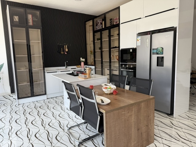 Professional Office Desk